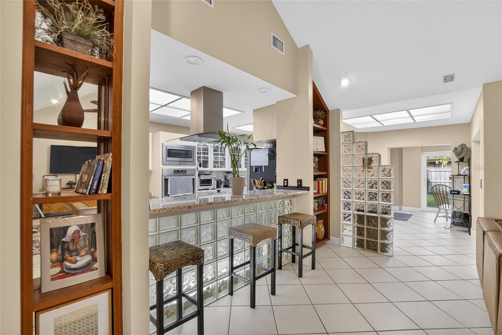 BARRINGTON OAKS EAST - Residential