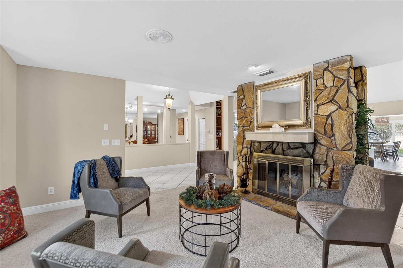 BARRINGTON OAKS EAST - Residential