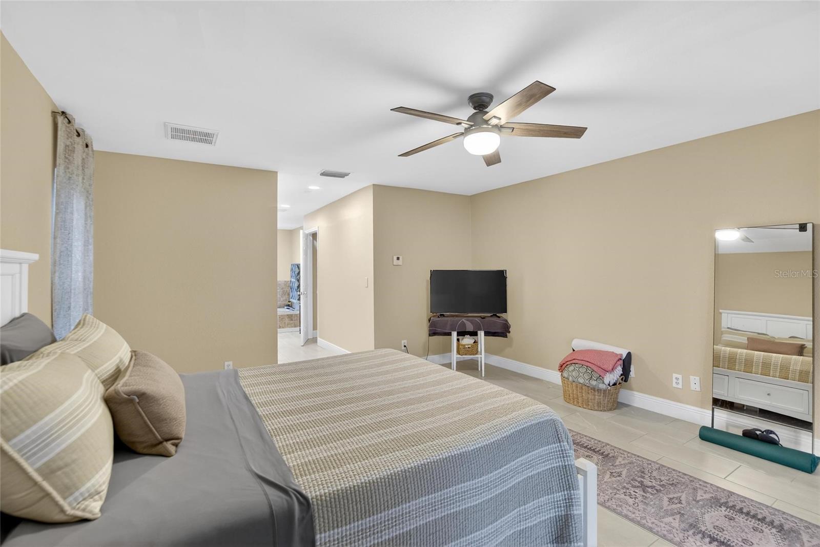 BARRINGTON OAKS EAST - Residential