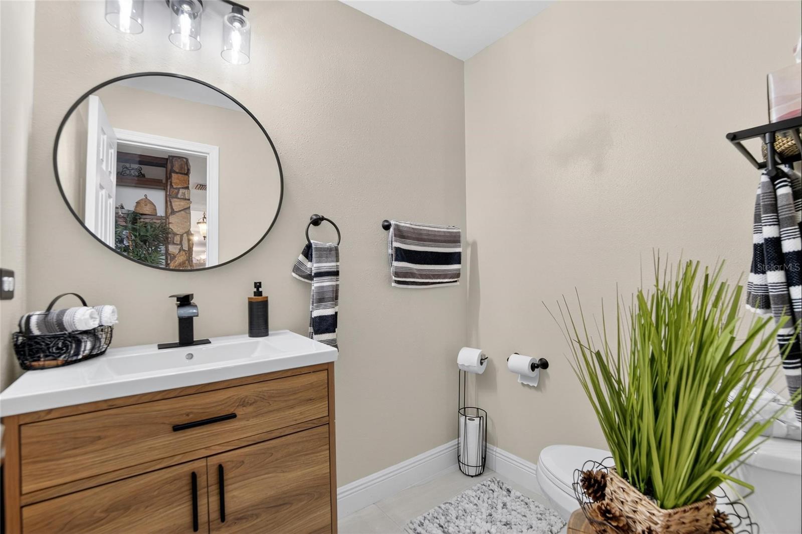 BARRINGTON OAKS EAST - Residential