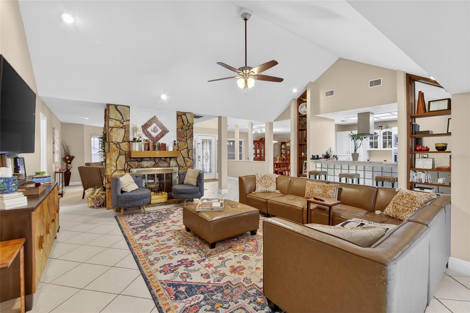 BARRINGTON OAKS EAST - Residential