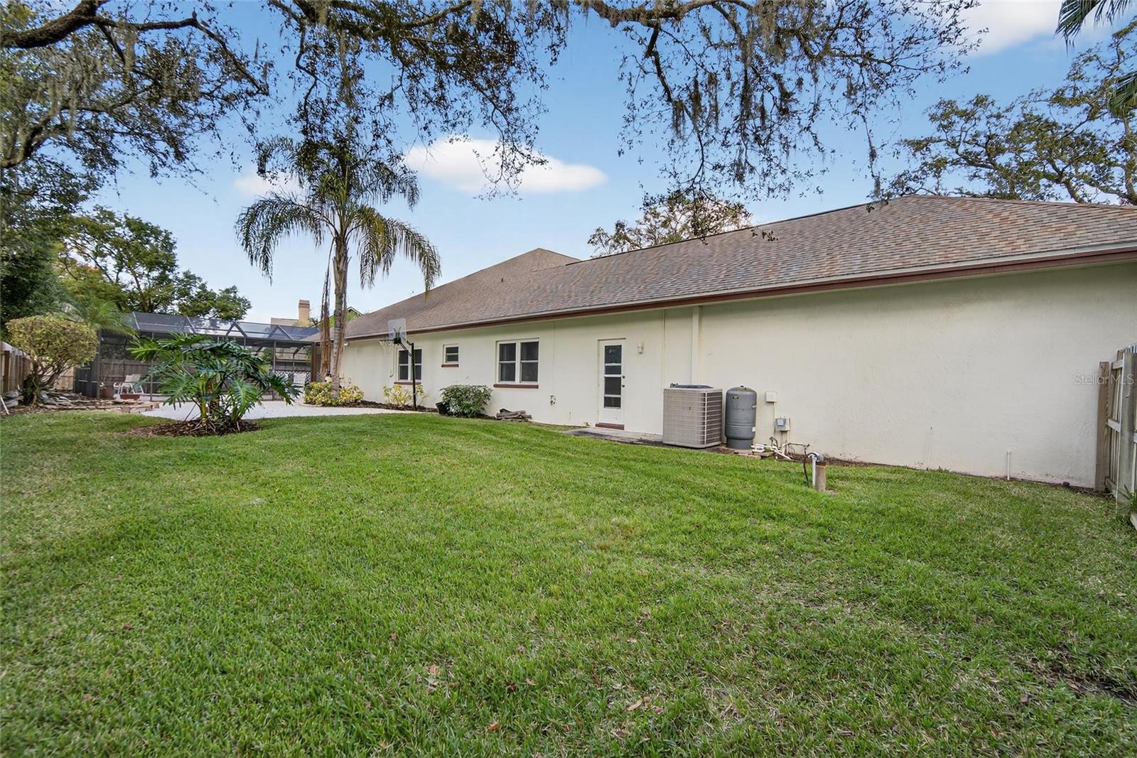 BARRINGTON OAKS EAST - Residential