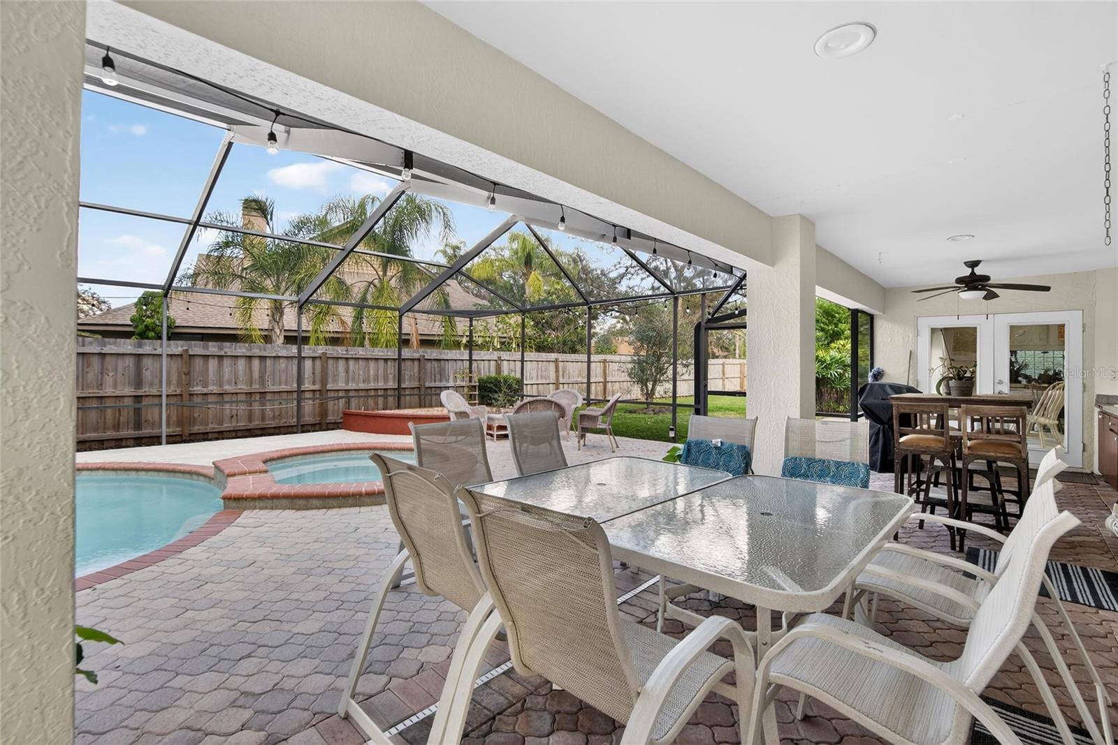 BARRINGTON OAKS EAST - Residential