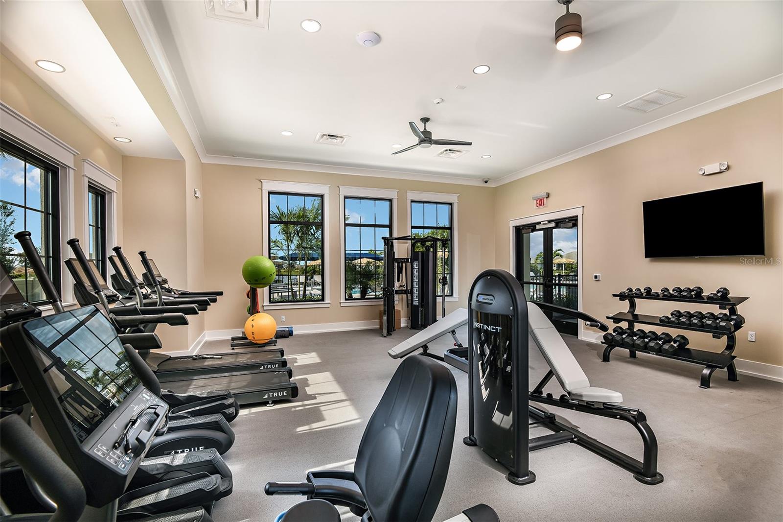 SWEETWATER VILLAS AT LAKEWOOD RANCH - Residential
