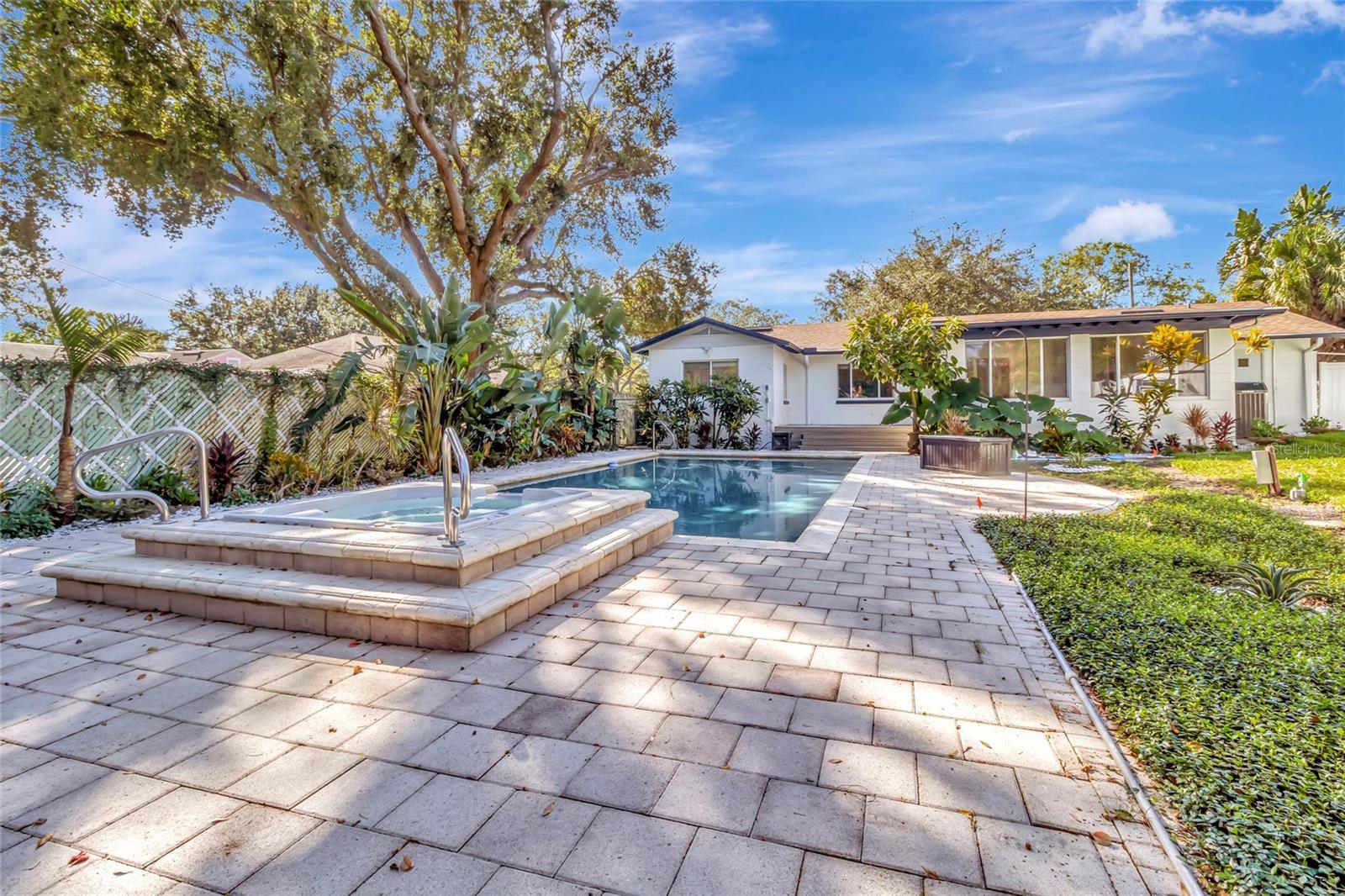 COLONIAL PARK SUB - Residential