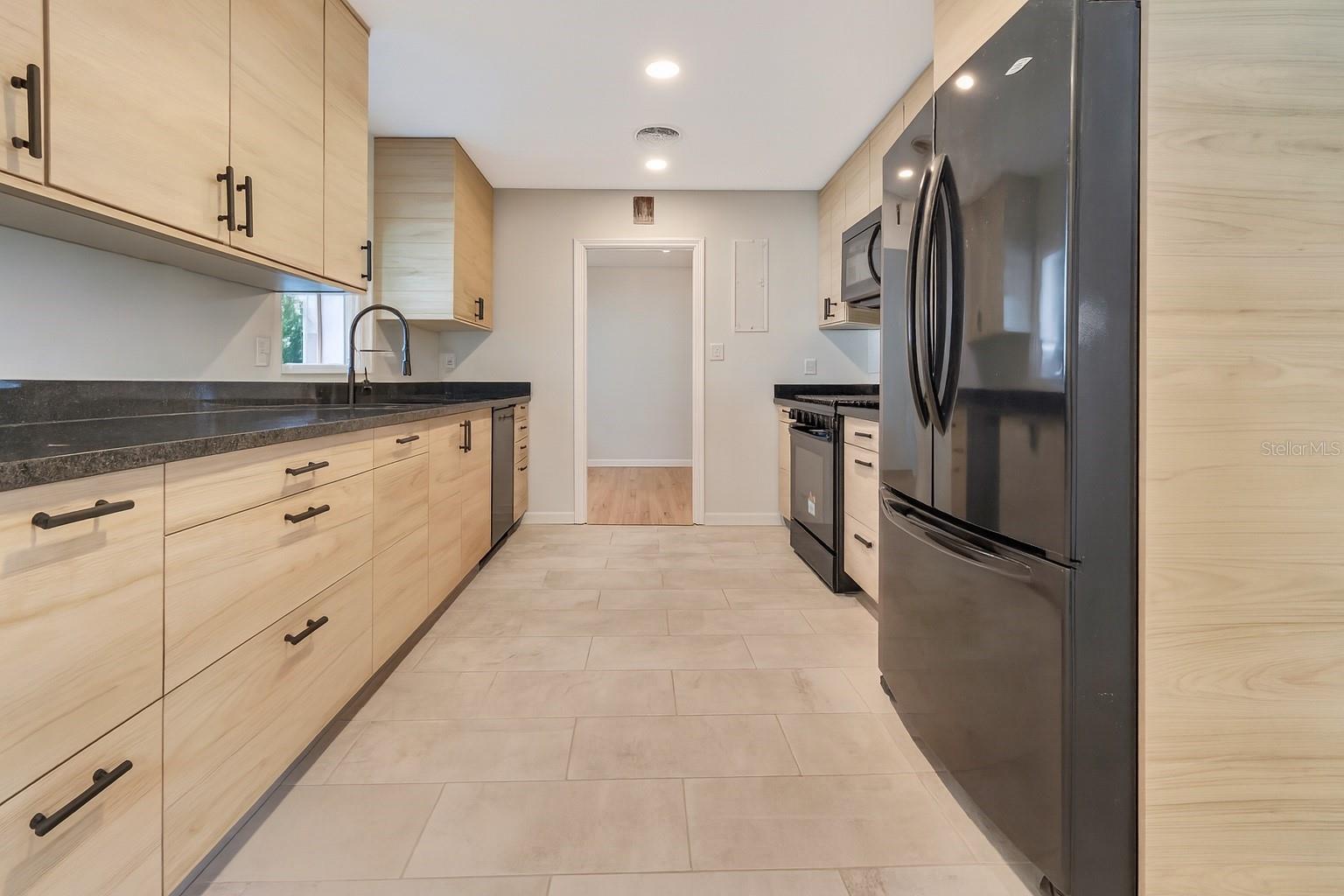 COLONIAL PARK SUB - Residential