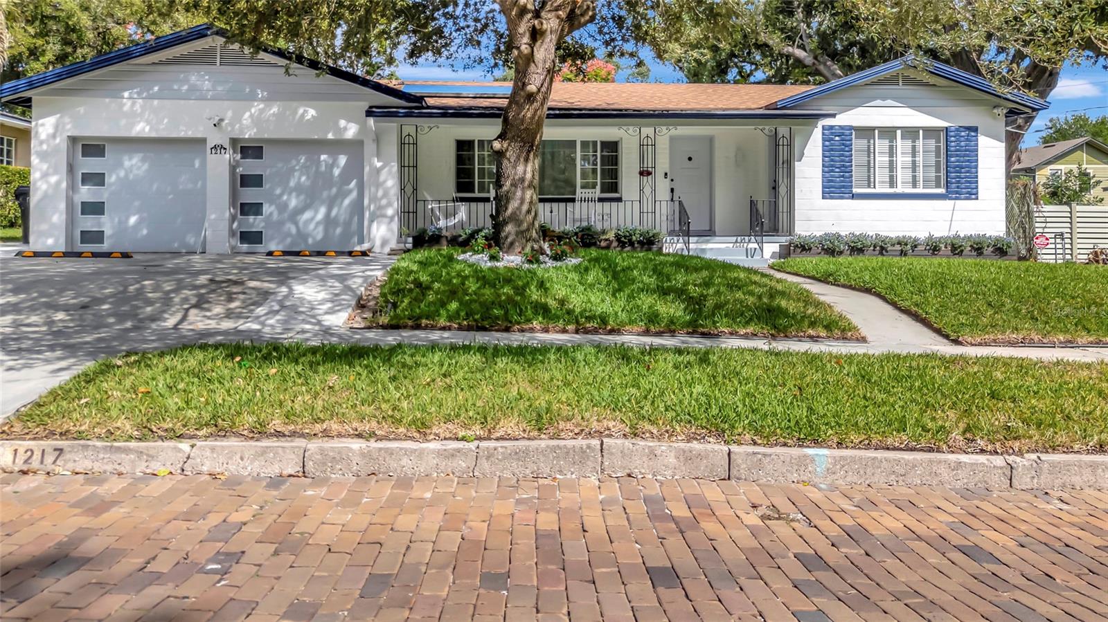 1217 E AMELIA STREET