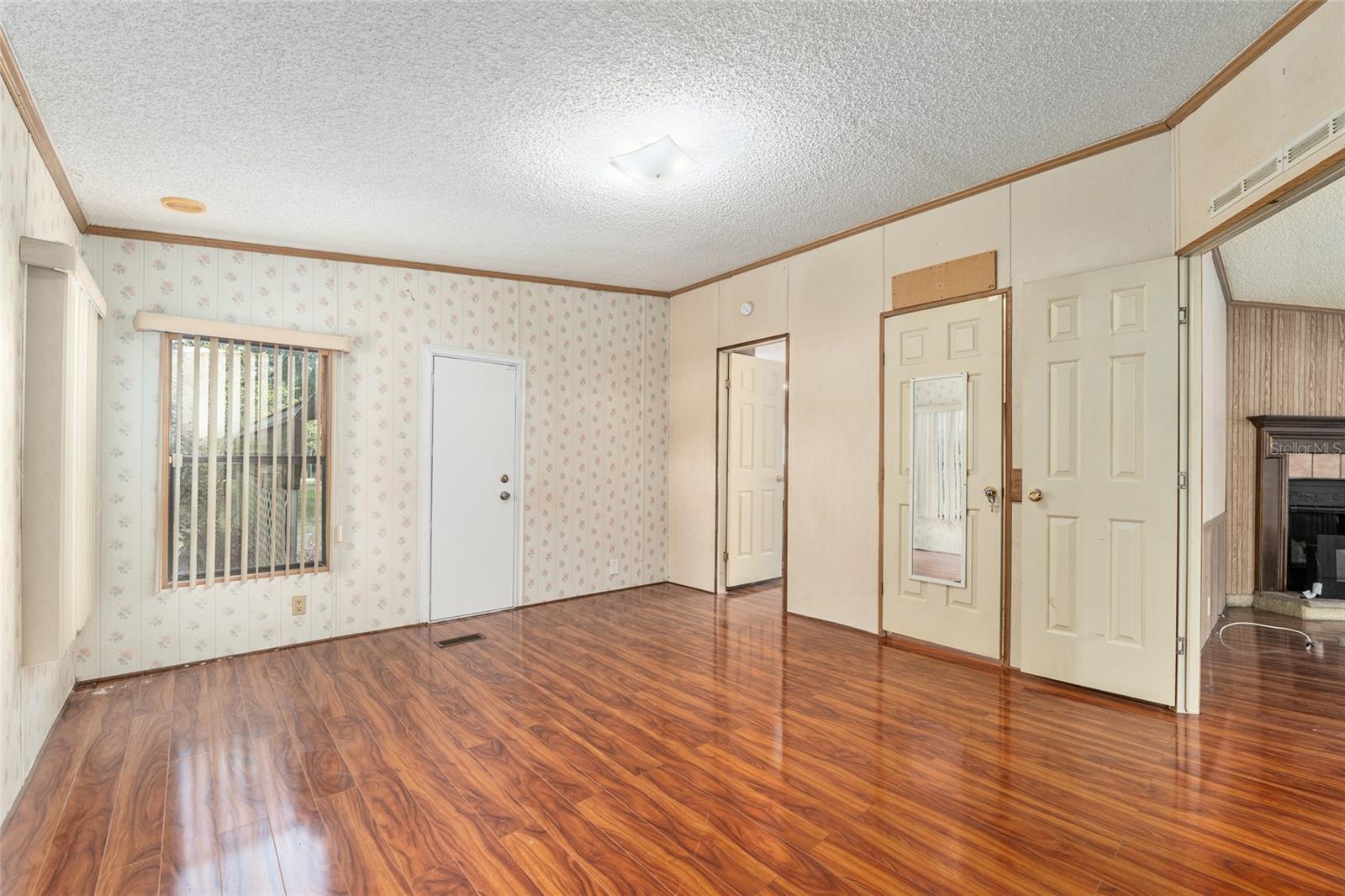 FLORIDA HIGHLANDS - Residential