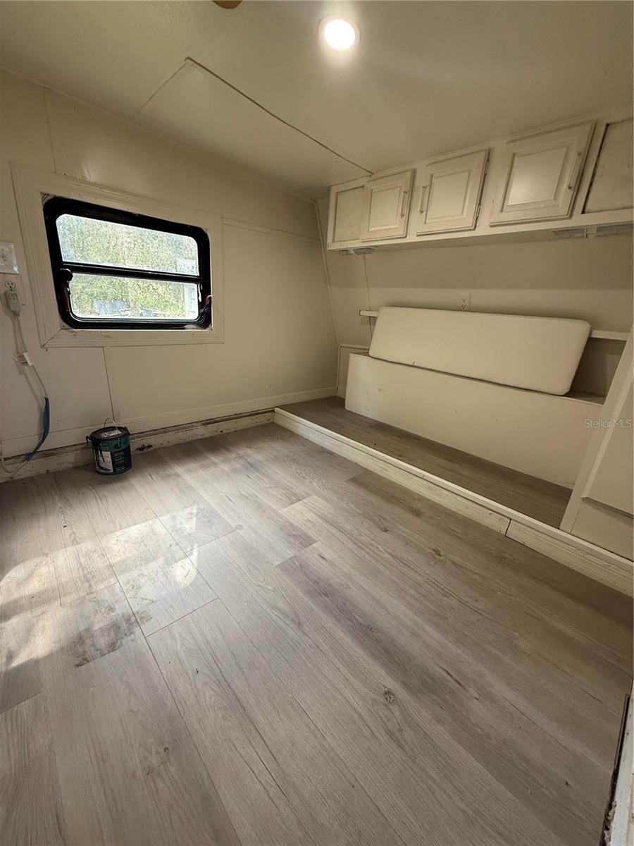 WELLSWORTH PARK - Residential Lease