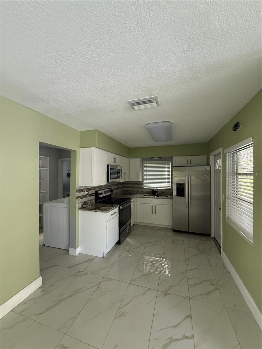 WELLSWORTH PARK - Residential Lease