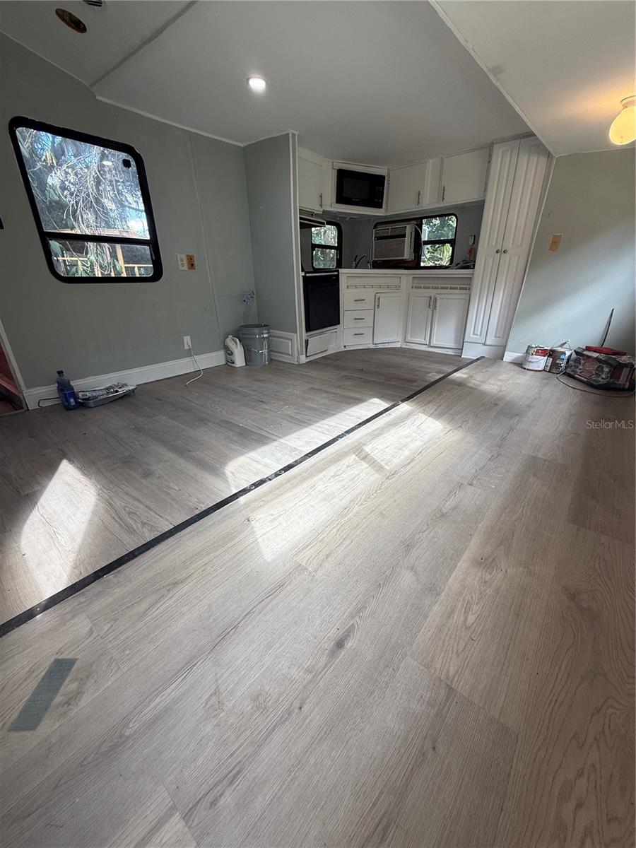 WELLSWORTH PARK - Residential Lease