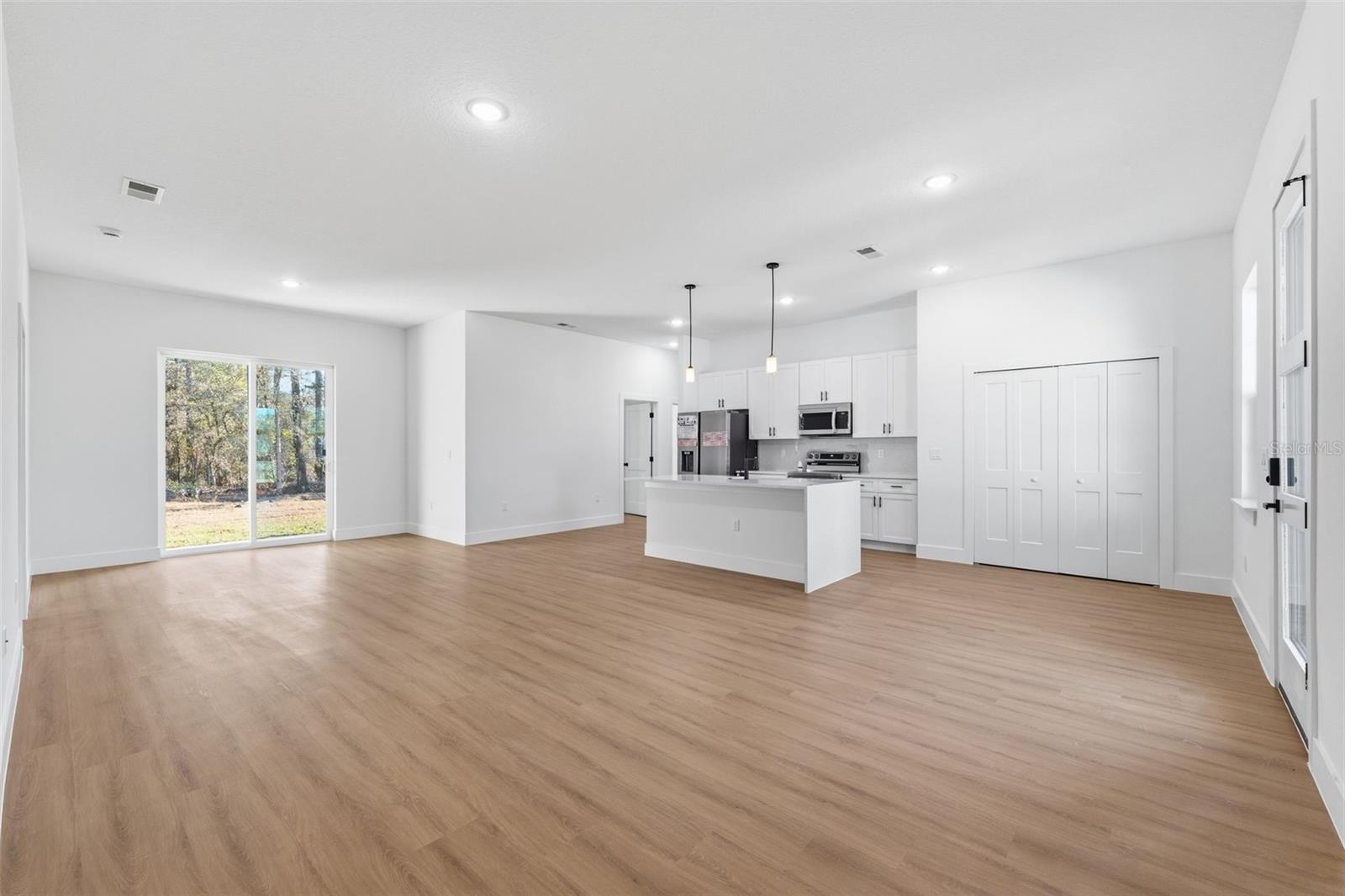 CITRUS SPGS UNIT 11 - Residential