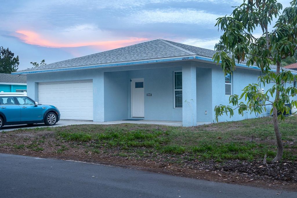 Photo of 12119 Murray Avenue, Seminole, FL 33778 (MLS # TB8501828)