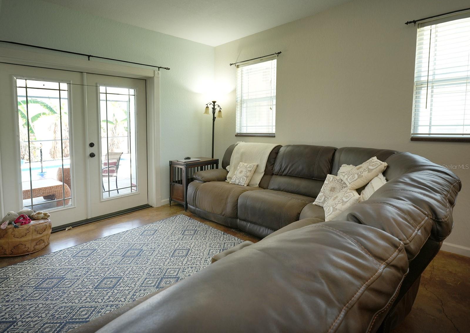 ACREAGE & UNREC - Residential