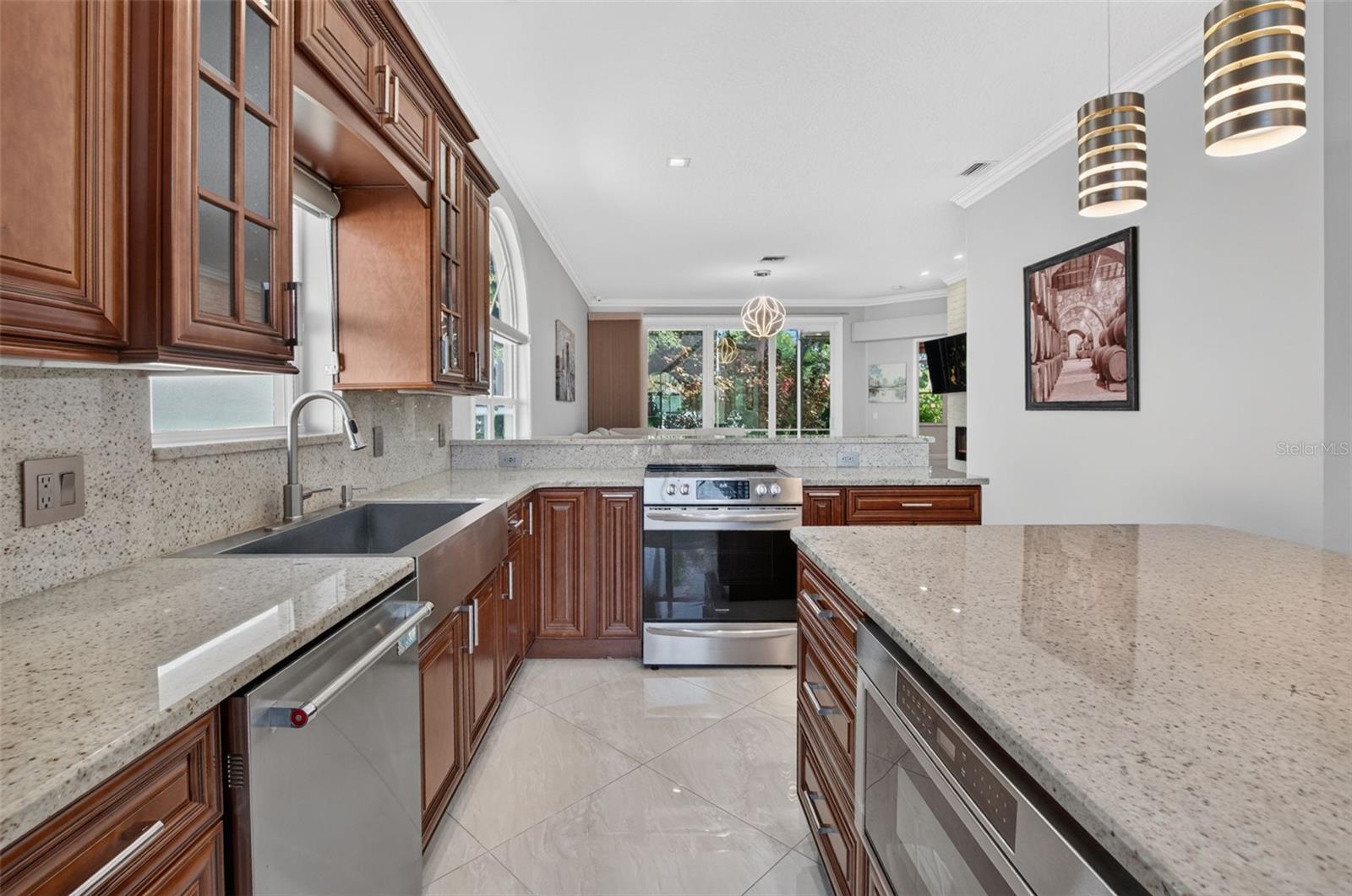 5351 VENTURA DRIVE