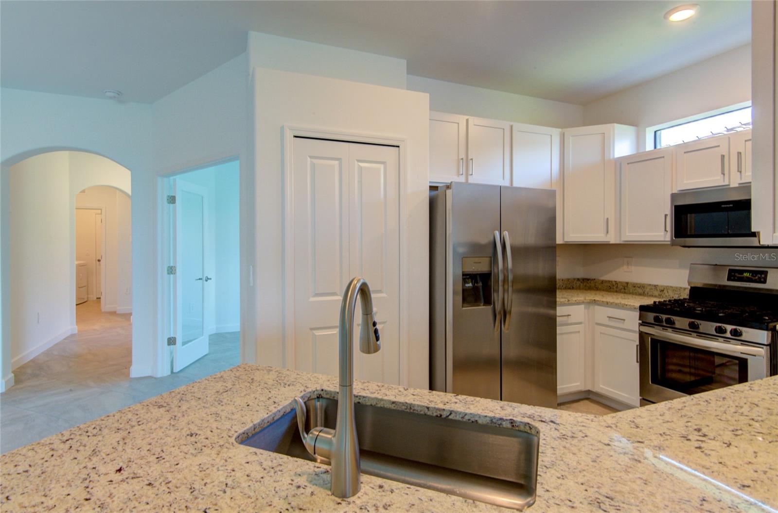 LORRAINE LAKES PH I - Residential Lease