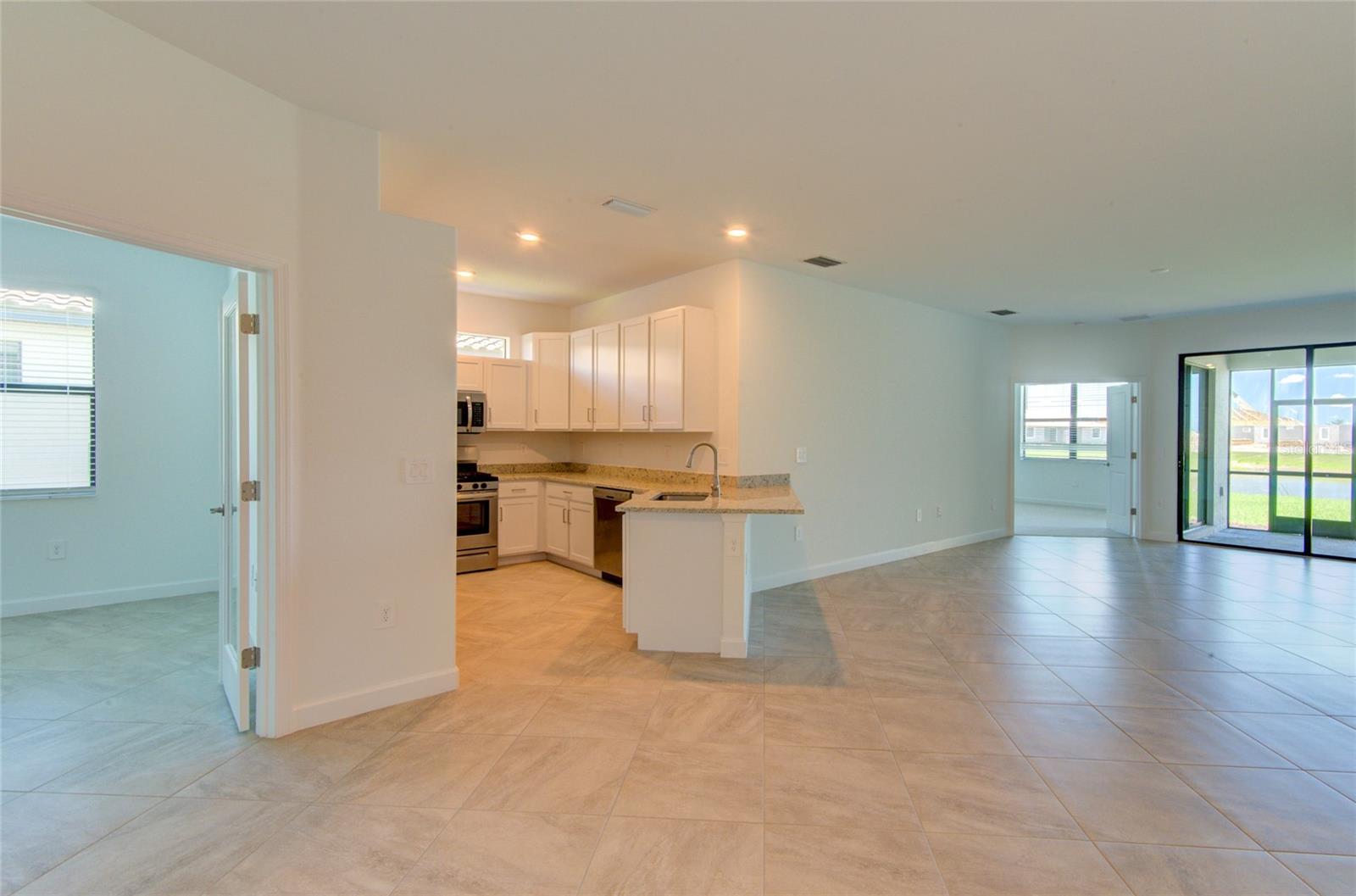 LORRAINE LAKES PH I - Residential Lease