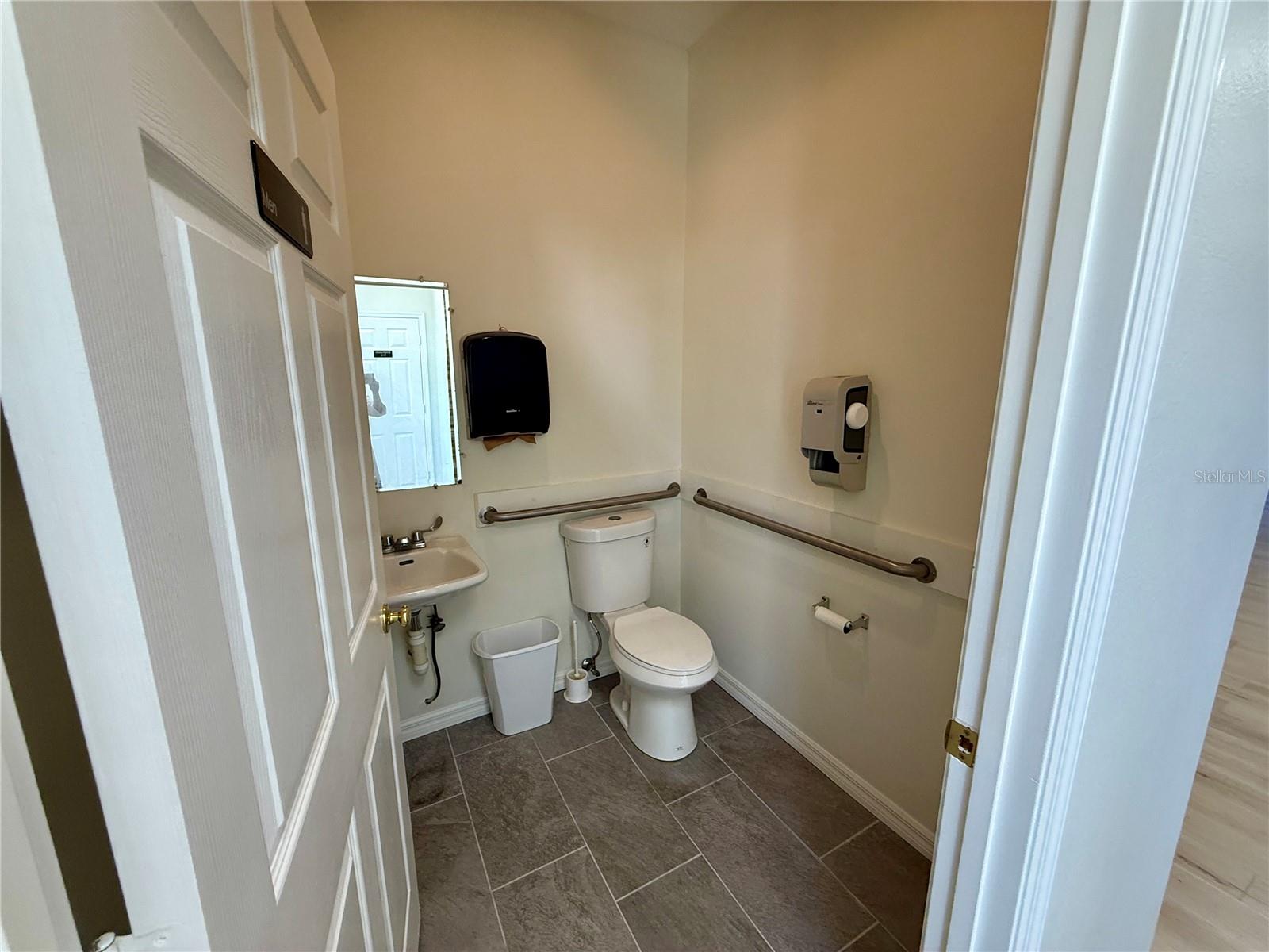 GAZEBO SQUARE COMM - Commercial Sale