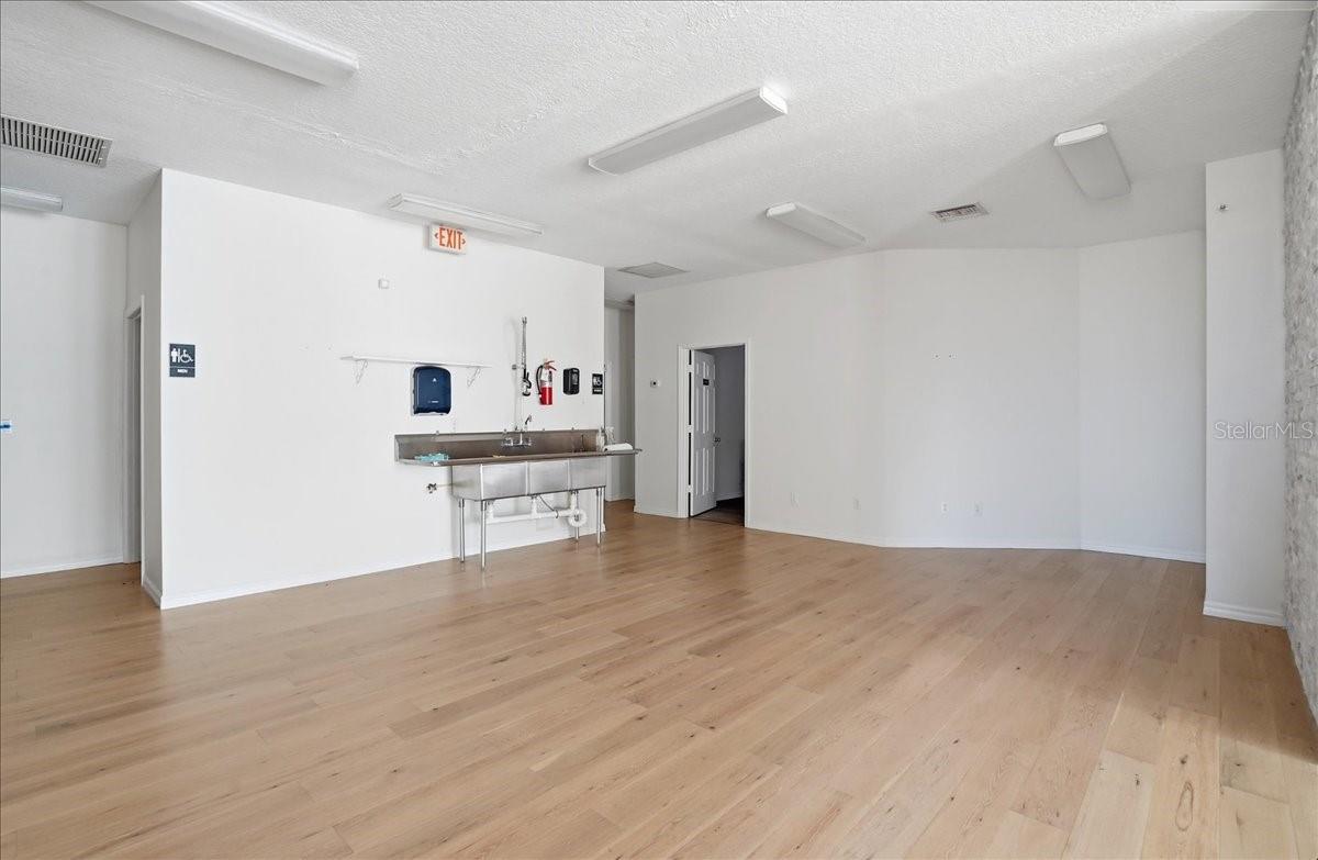 GAZEBO SQUARE COMM - Commercial Sale