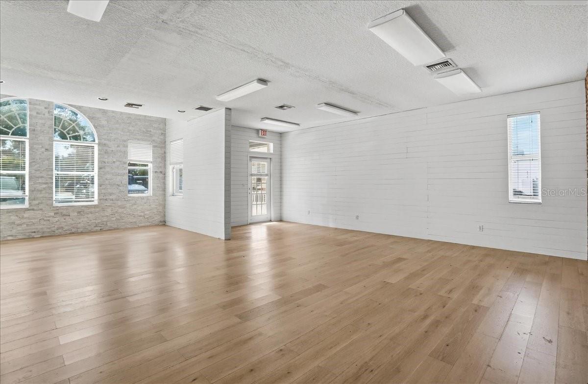 GAZEBO SQUARE COMM - Commercial Sale