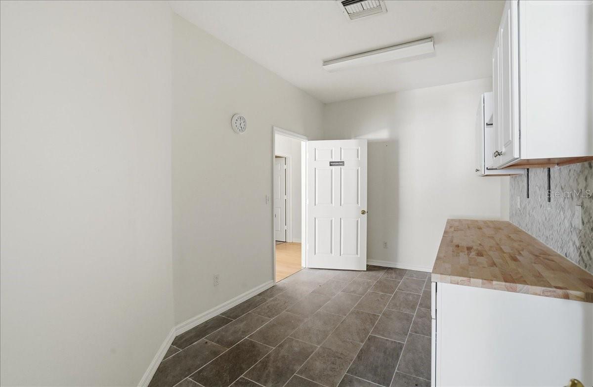 GAZEBO SQUARE COMM - Commercial Sale