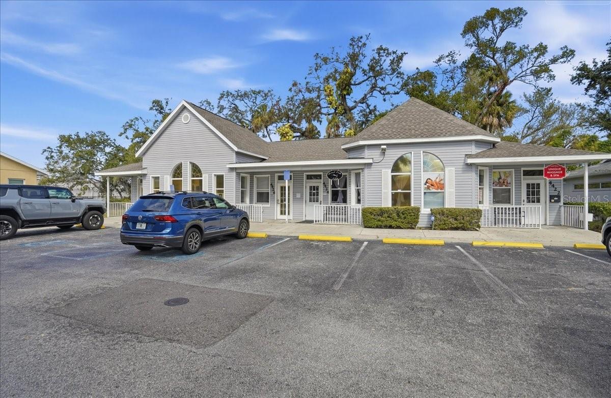 GAZEBO SQUARE COMM - Commercial Sale