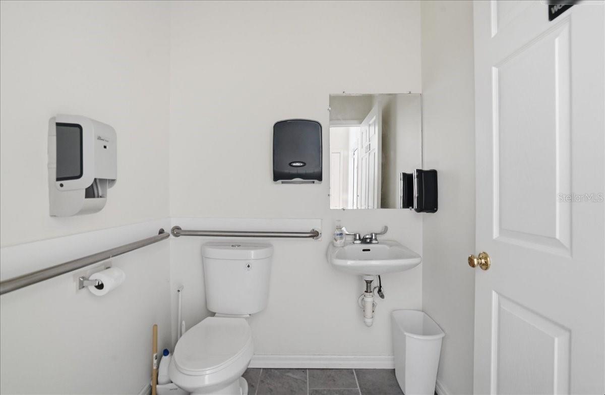 GAZEBO SQUARE COMM - Commercial Sale