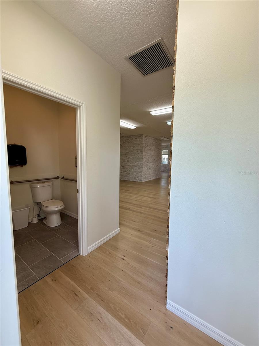 GAZEBO SQUARE COMM - Commercial Sale