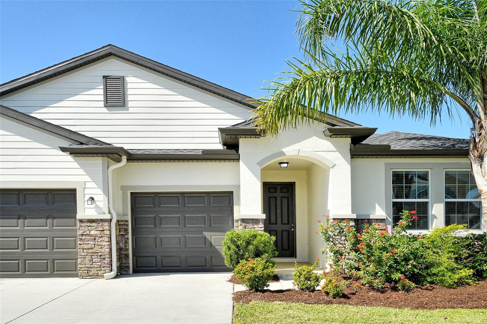 364 GRANDE VISTA BOULEVARD