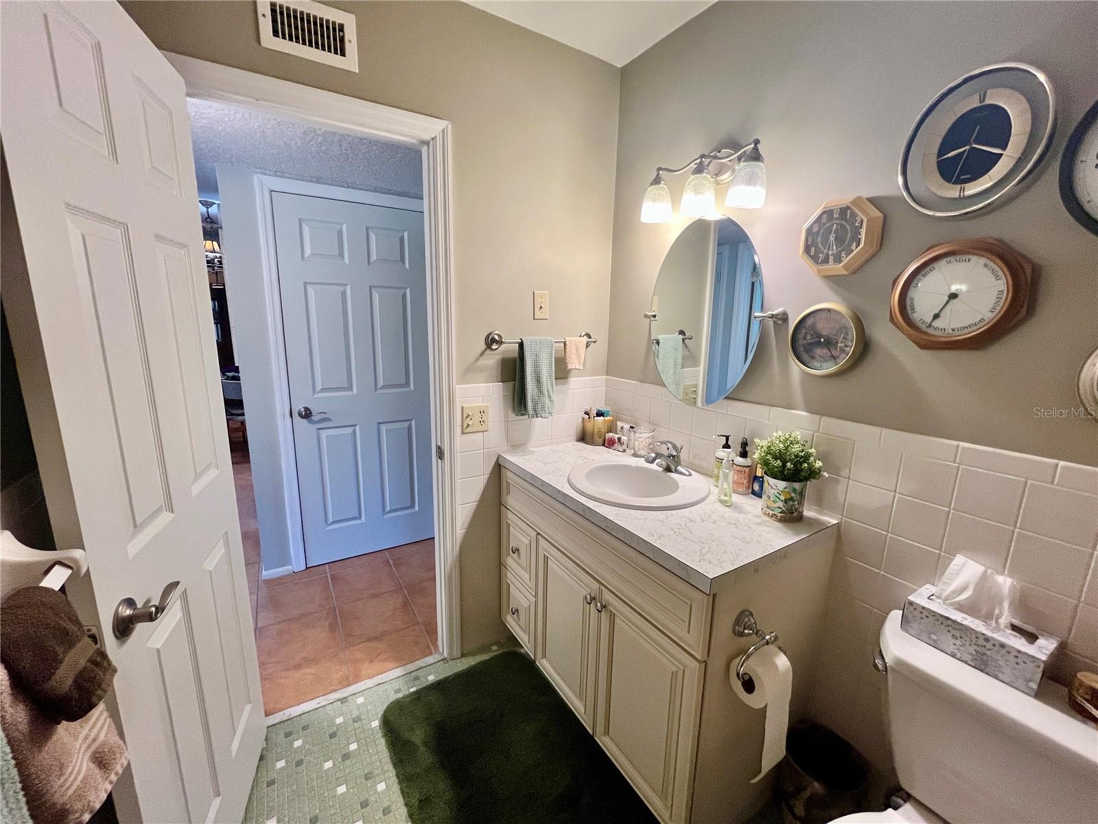 ON TOP OF THE WORLD - Residential