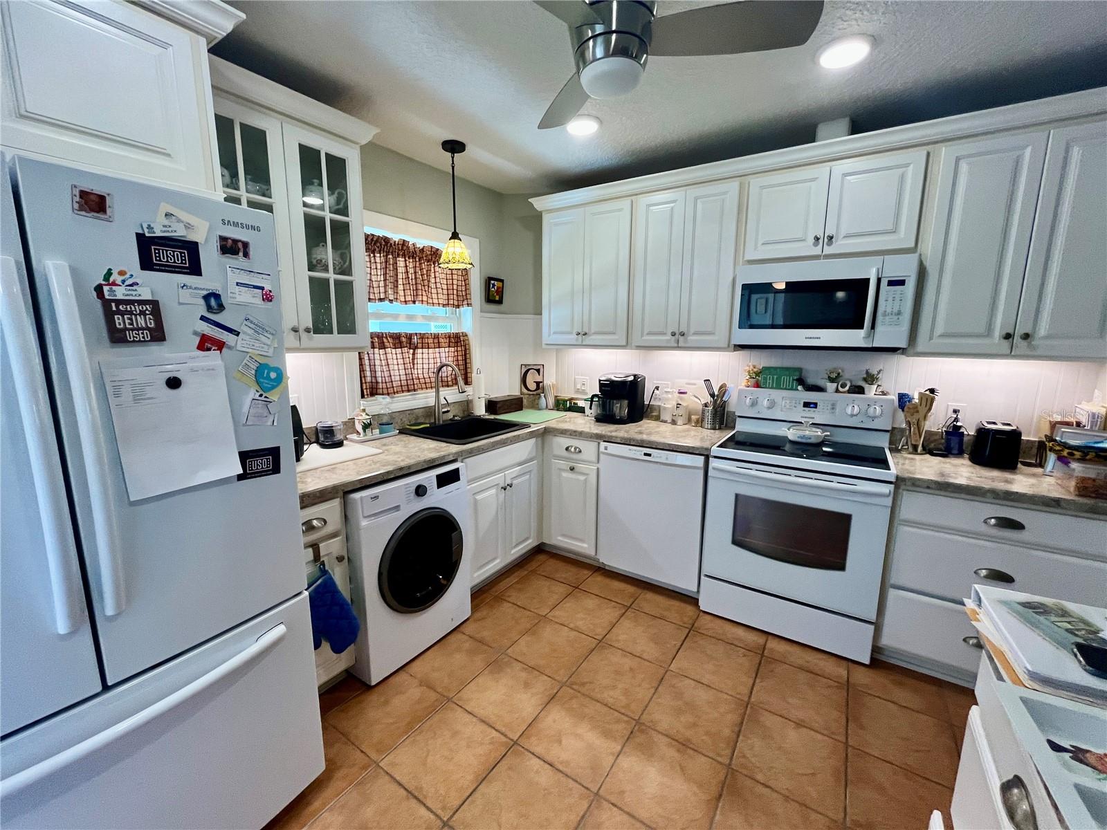 ON TOP OF THE WORLD - Residential