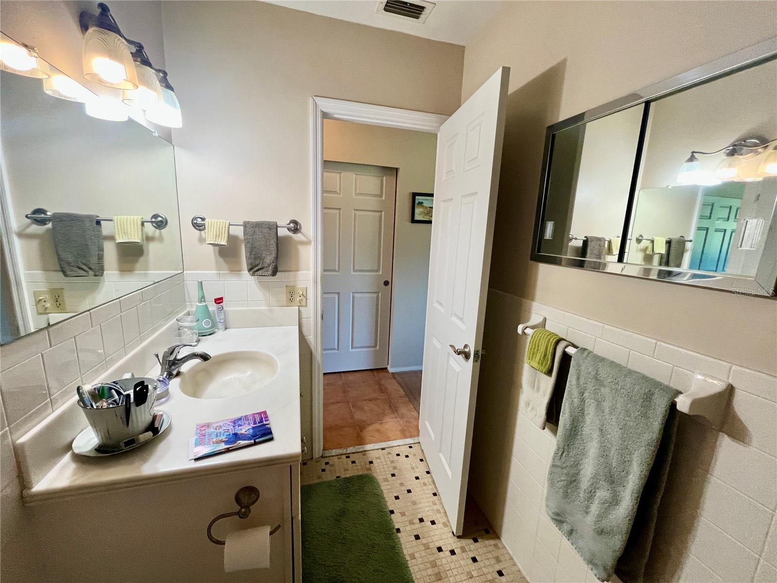 ON TOP OF THE WORLD - Residential