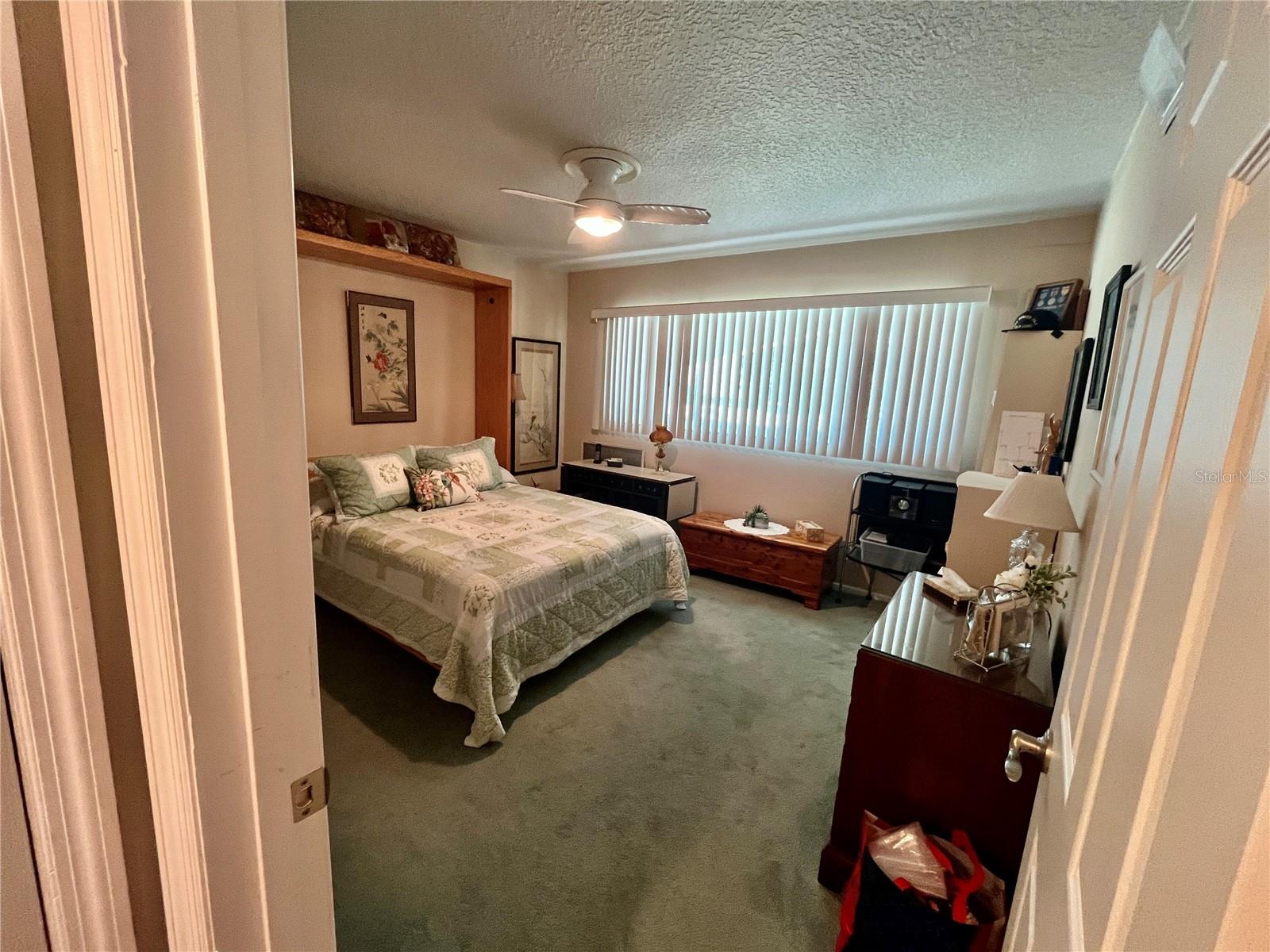 ON TOP OF THE WORLD - Residential