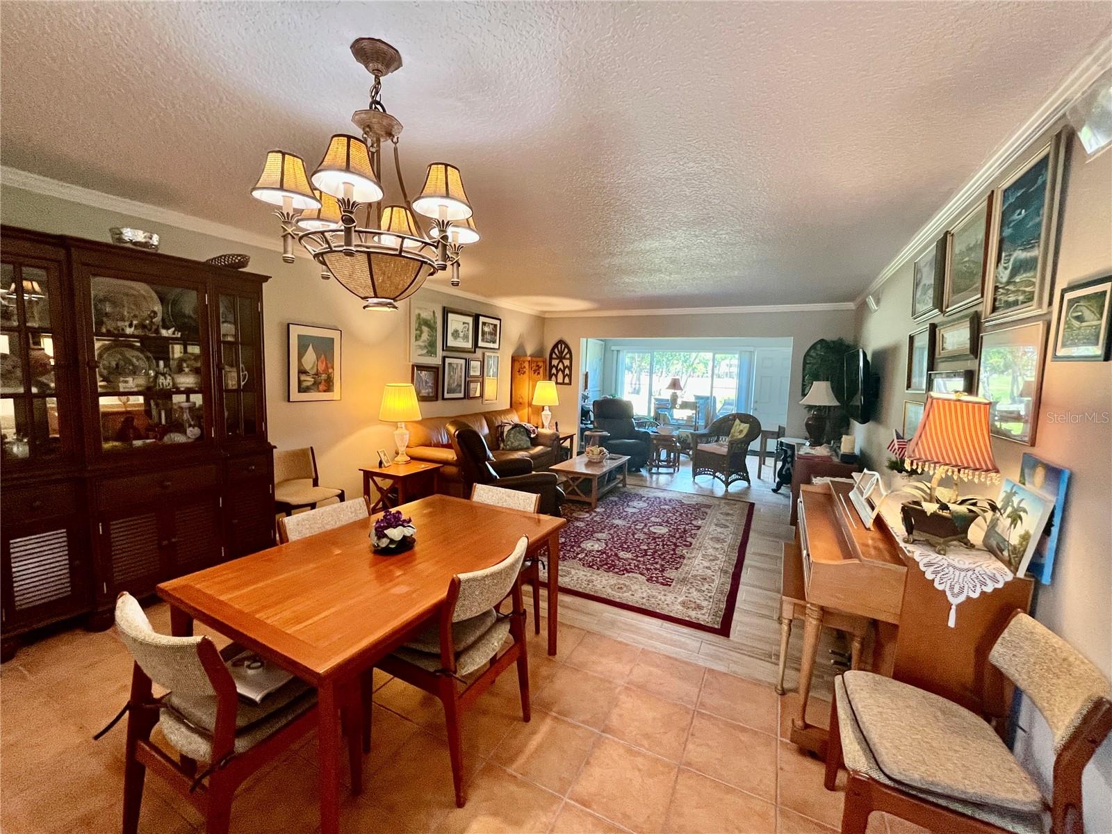 ON TOP OF THE WORLD - Residential