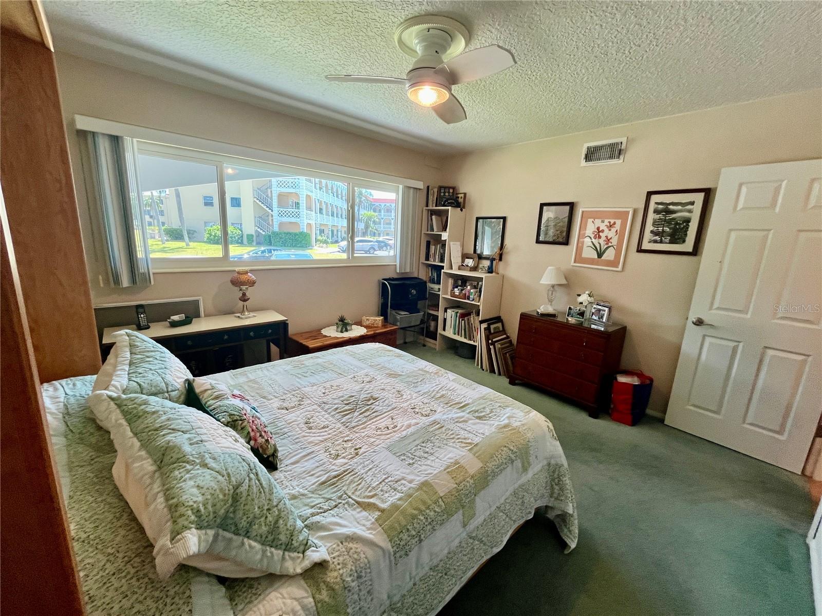 ON TOP OF THE WORLD - Residential