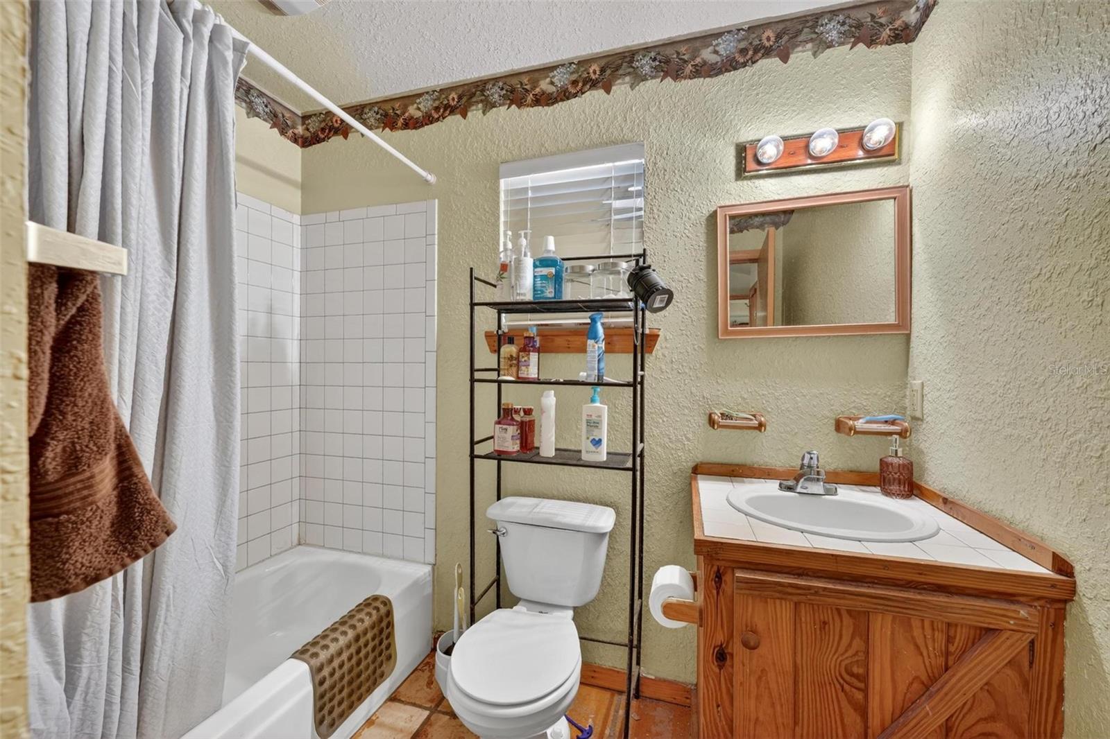 EAST UMATILLA - Residential