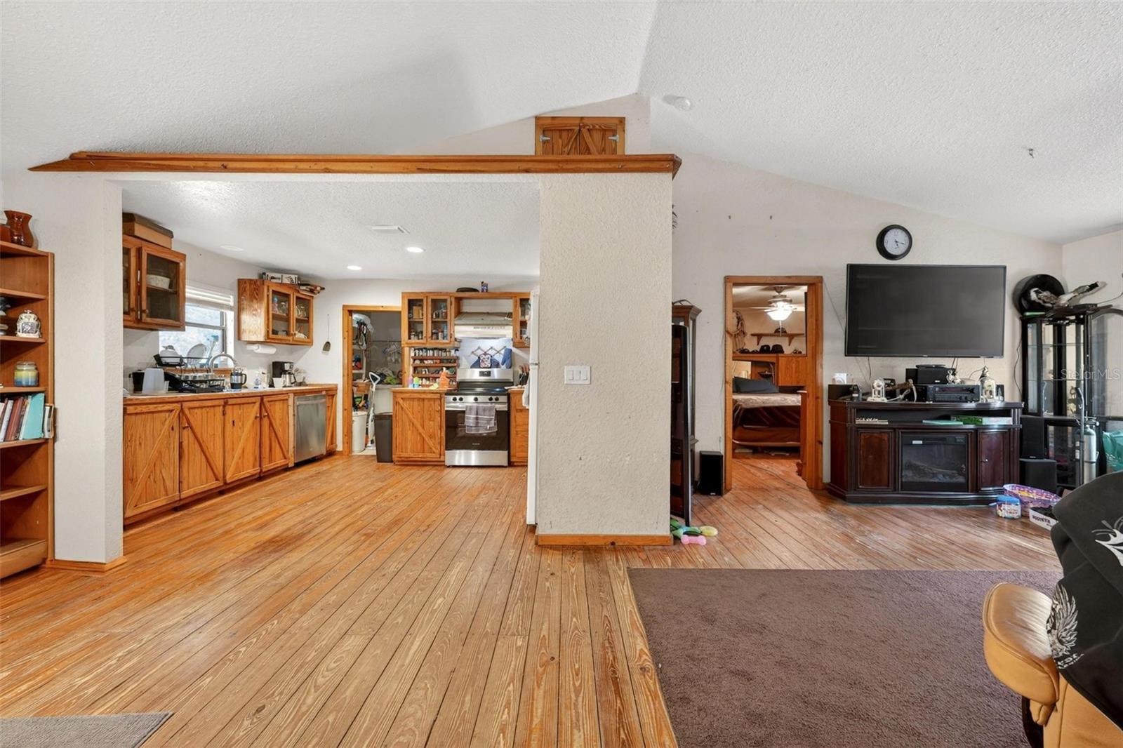 EAST UMATILLA - Residential
