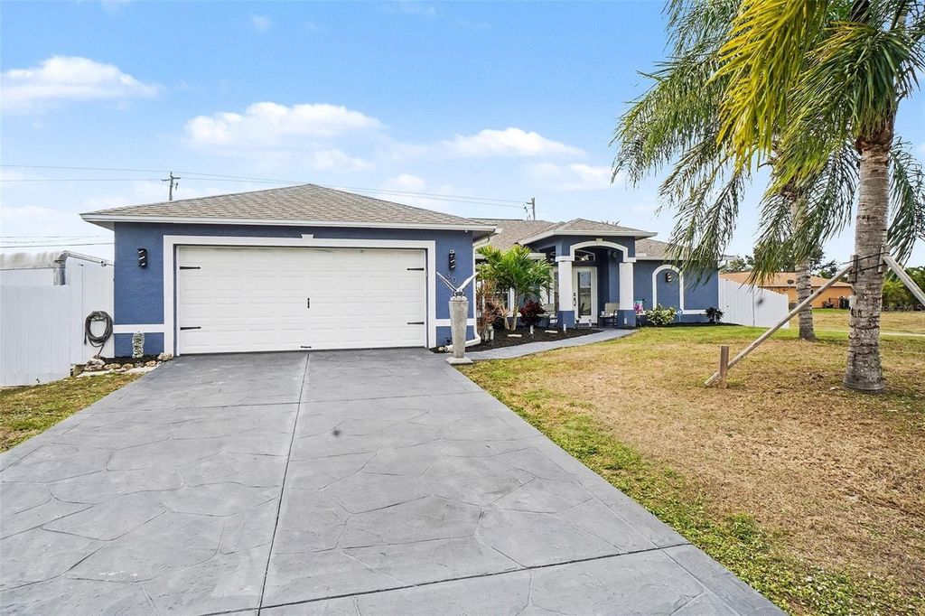 Photo of 306 NE 29th Terrace, Cape Coral, FL 33909 (MLS # A4677609)