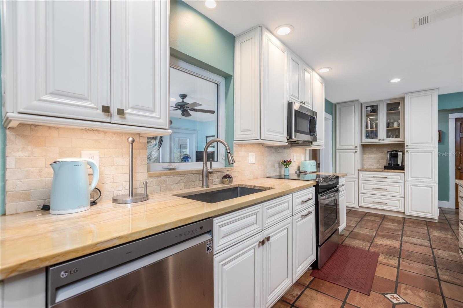 COLIN PARK - Residential