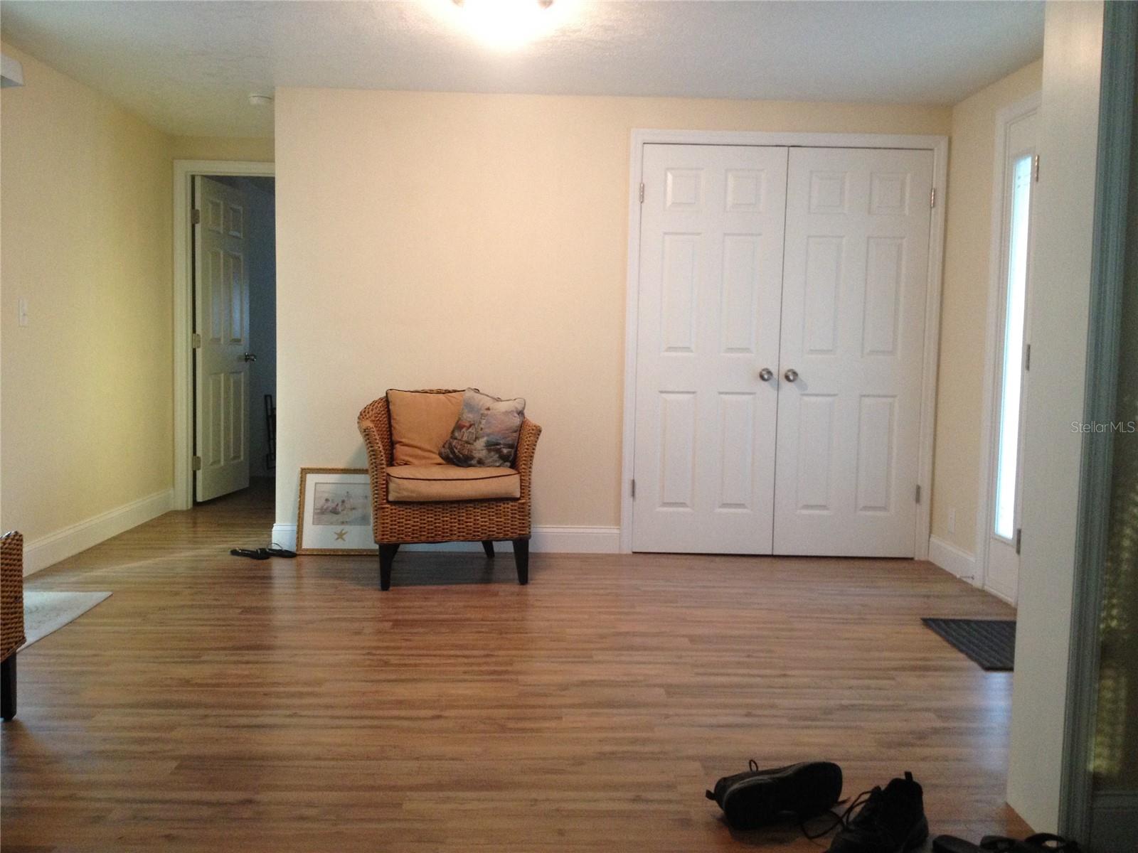 DELTONA LAKES UNIT 07 - Residential Lease