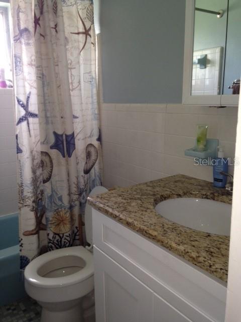 DELTONA LAKES UNIT 07 - Residential Lease