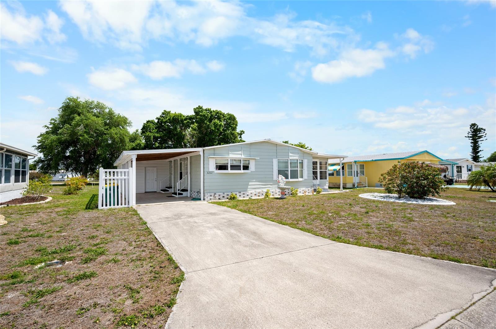 LEMON BAY ISLES PH 02 - Residential