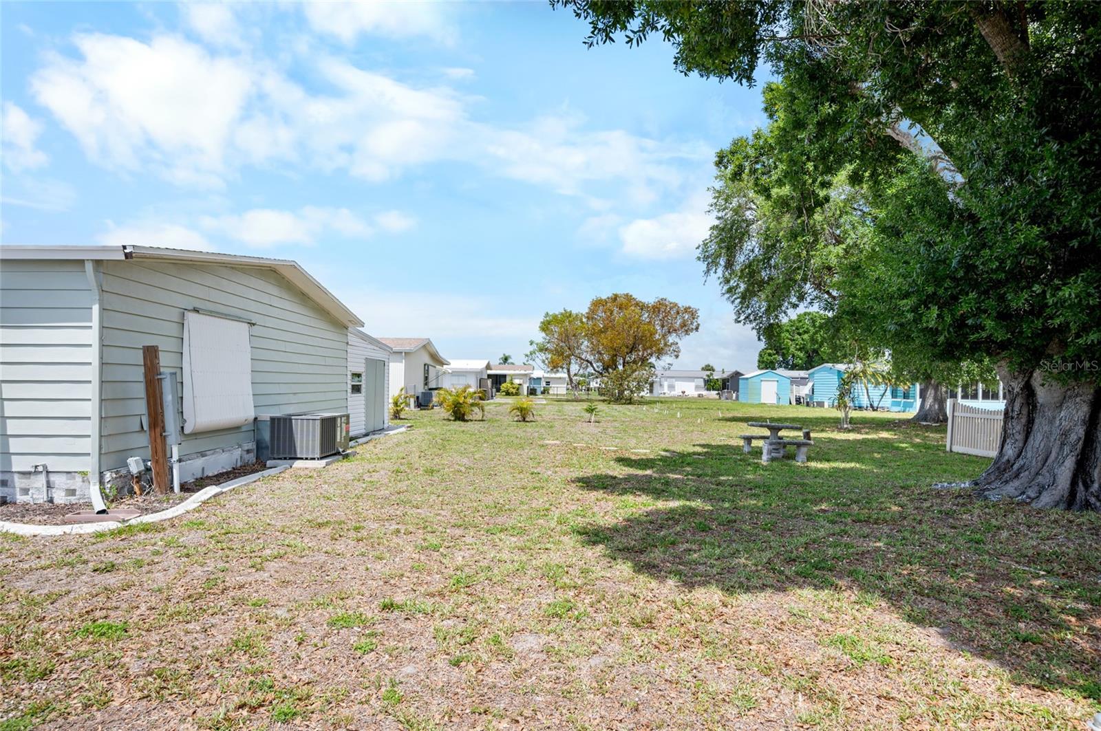 LEMON BAY ISLES PH 02 - Residential
