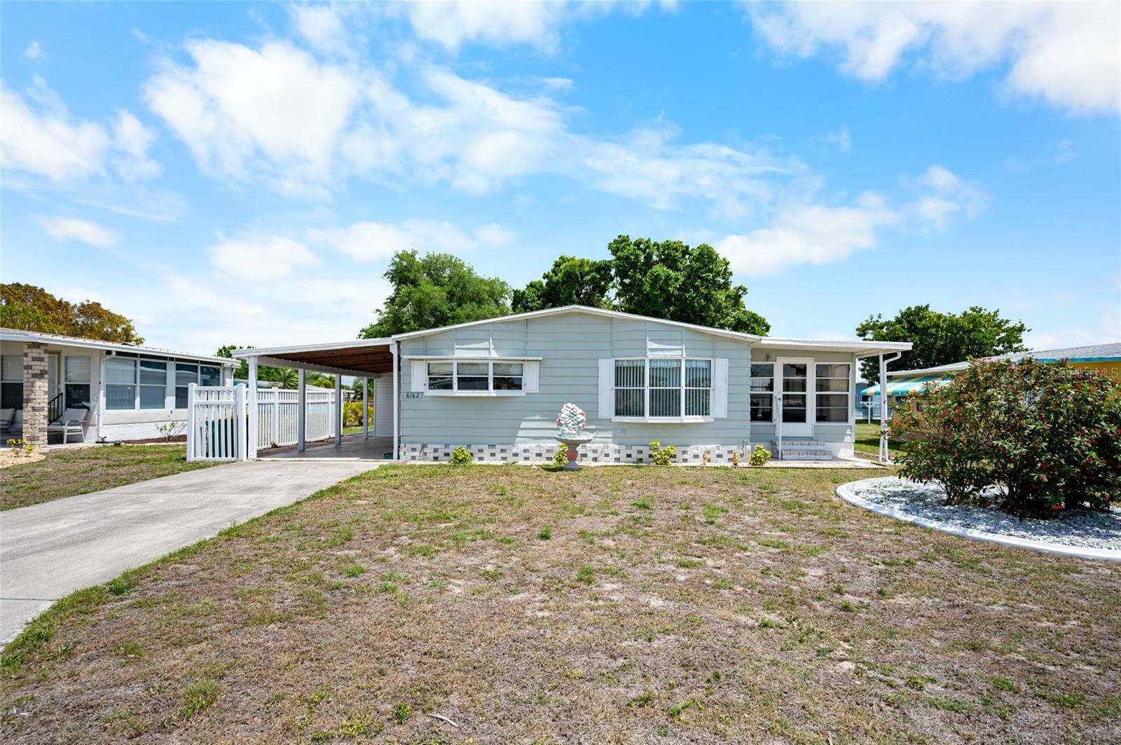 LEMON BAY ISLES PH 02 - Residential