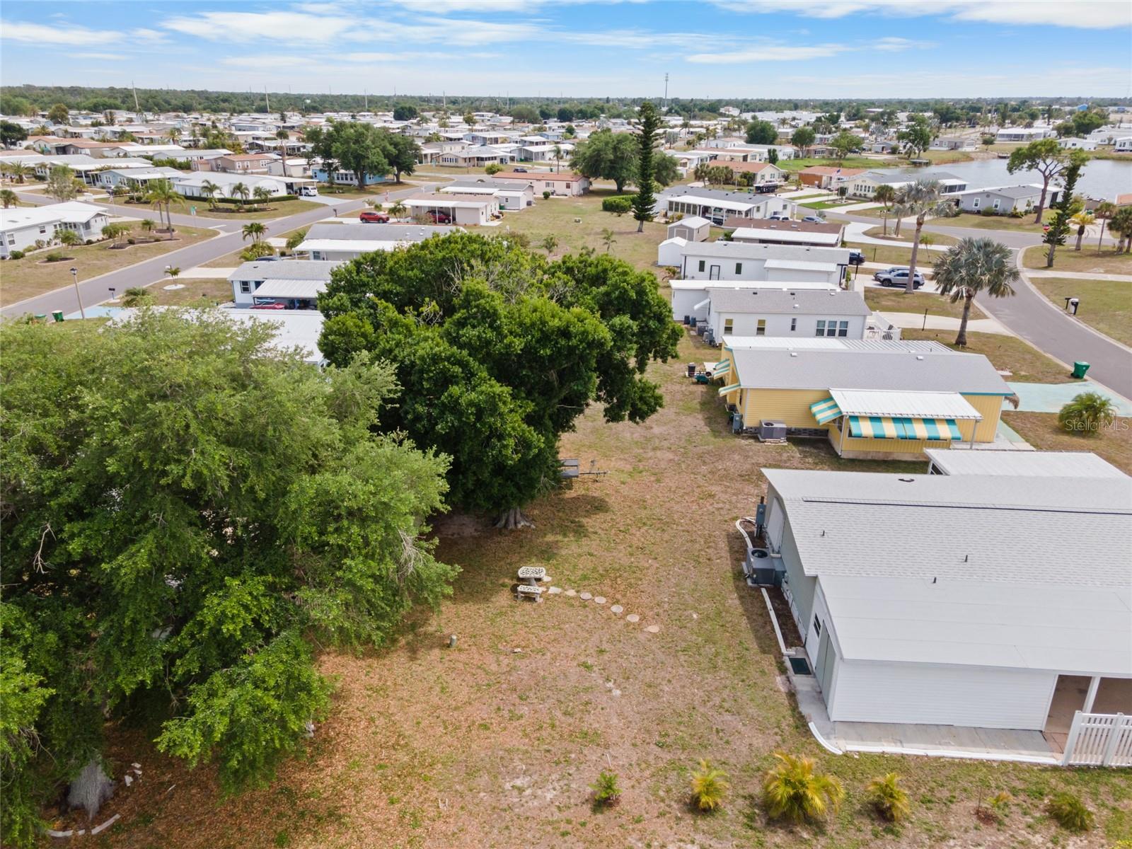 LEMON BAY ISLES PH 02 - Residential