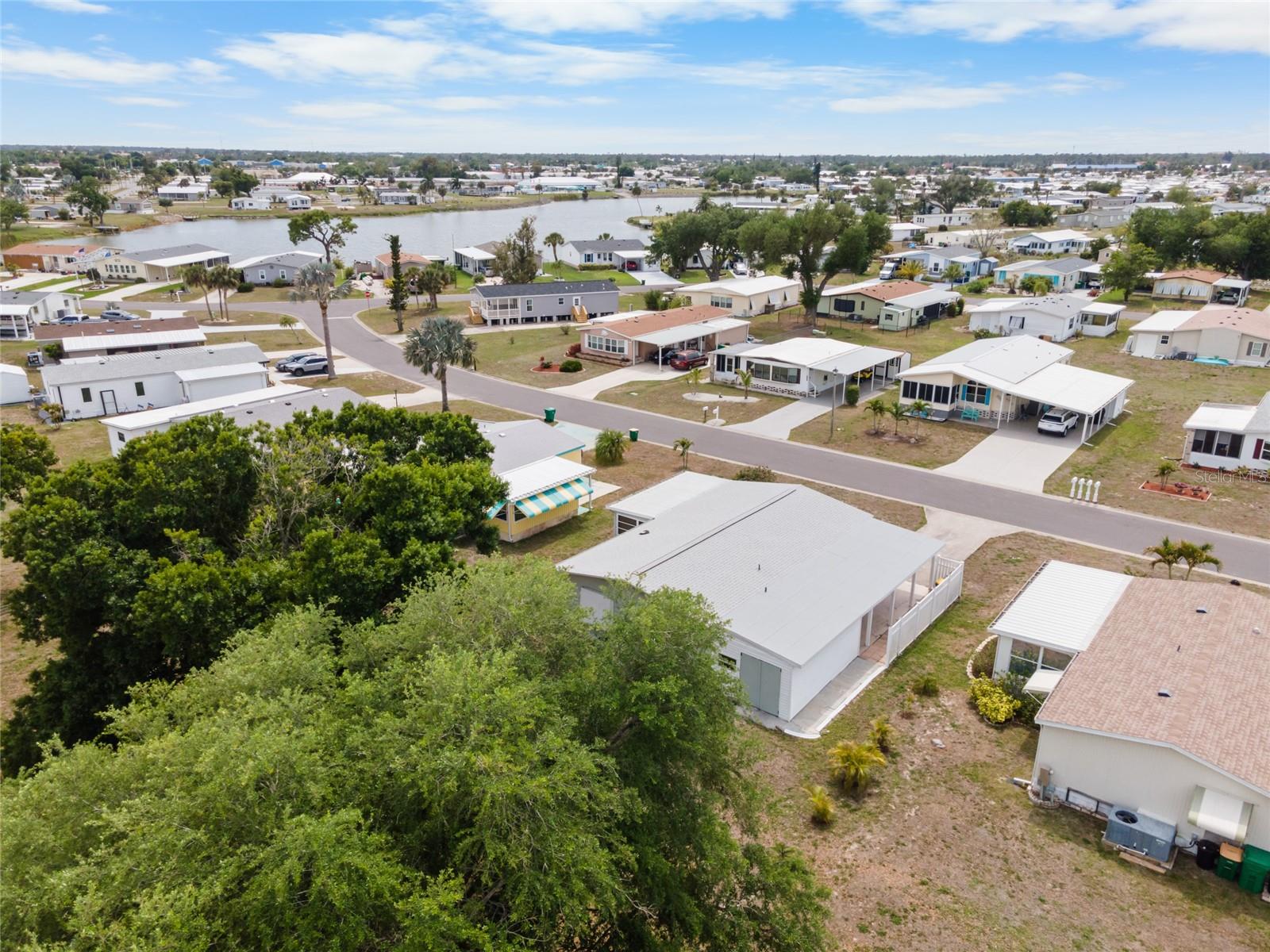 LEMON BAY ISLES PH 02 - Residential