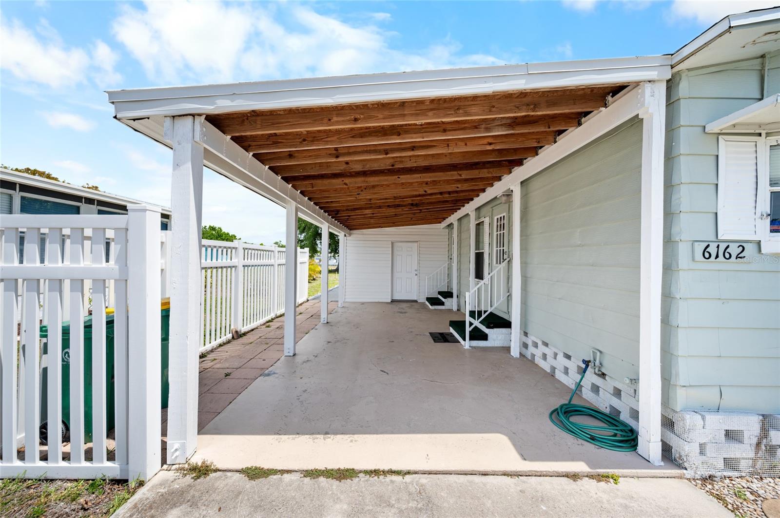 LEMON BAY ISLES PH 02 - Residential