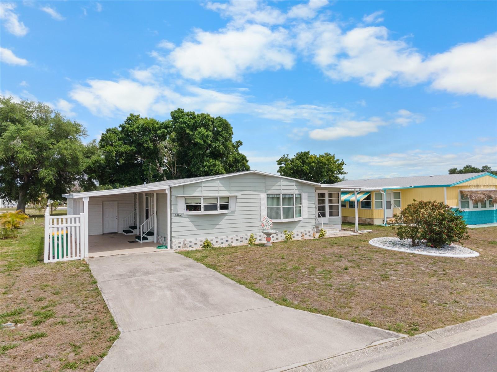 LEMON BAY ISLES PH 02 - Residential