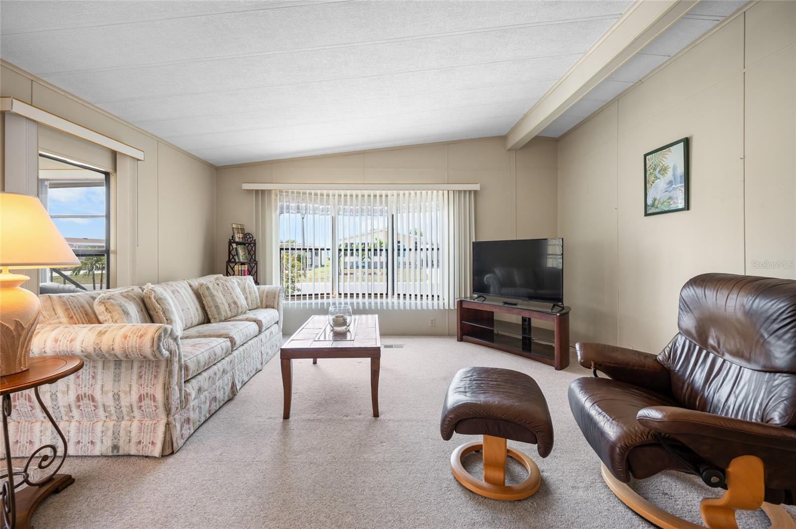 LEMON BAY ISLES PH 02 - Residential