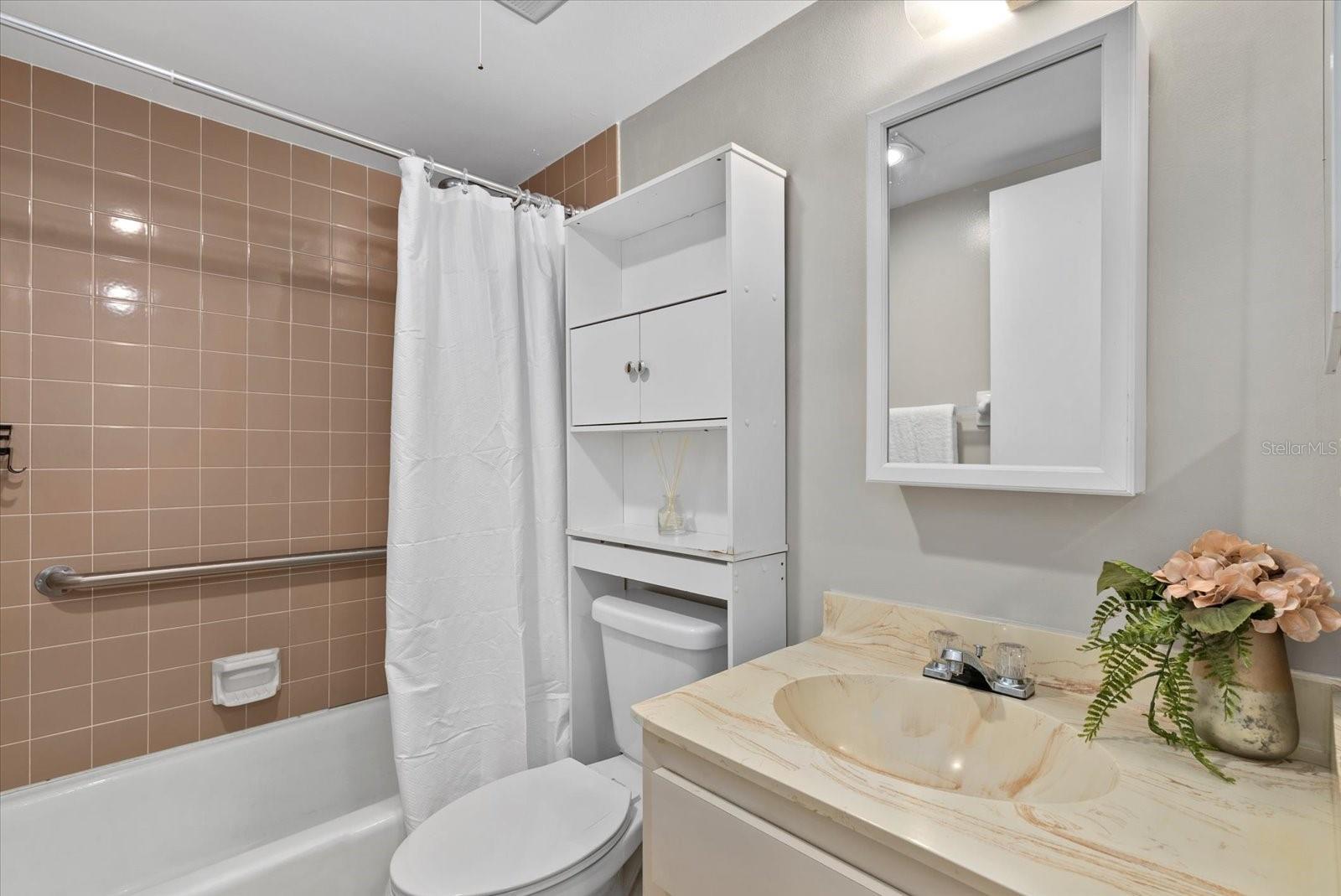 MOUNT VERNON PH 3 - Residential Lease